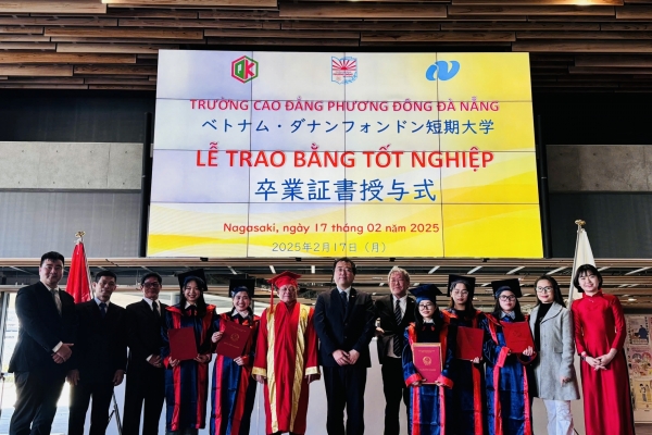 LỄ TRAO BẰNG TỐT NGHIỆP CHO SINH VIÊN TRƯỜNG CAO ĐẲNG PHƯƠNG ĐÔNG ĐÀ NẴNG TẠI TỈNH NAGASAKI - NHẬT BẢN 