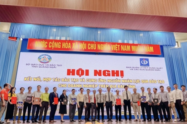 QK GROUP ĐỒNG HÀNH CÙNG TRƯỜNG CAO ĐẲNG Y TẾ ĐẶNG THÙY TRÂM TẠI HỘI NGHỊ HẾT NỐI, HỢP TÁC ĐÀO TẠO VÀ CUNG ỨNG NGUỒN NHÂN LỰC QUA ĐÀO TẠO CHO DOANH NGHIỆP TRÊN ĐỊA BÀN TỈNH QUẢNG NGÃI