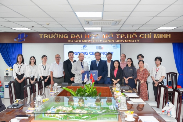QK GROUP ĐỒNG HÀNH CÙNG LỄ KÝ KẾT HỢP TÁC & TRAO HỌC BỔNG 